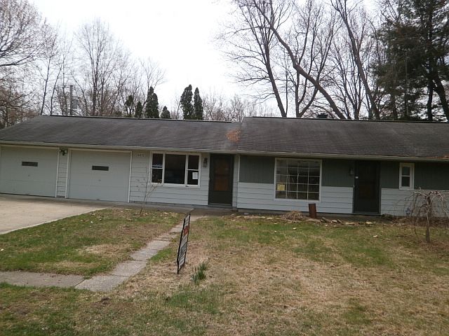 1st image of 6032 Douglas Dr