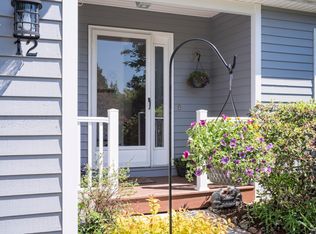 14 Alcott Ln, Pittsfield, MA 01201