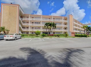 1049 Cornwall #1049-C, Boca Raton, FL 33434