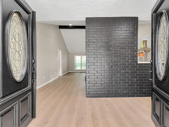 5th image of 10550 Emnora Ln
