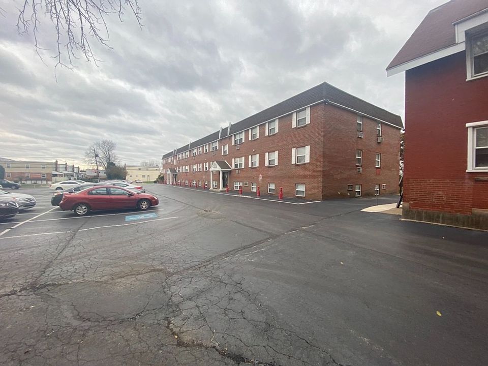 1st image of 711 Ashland Ave APT 2