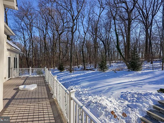 5th image of 2492 Shaub Rd