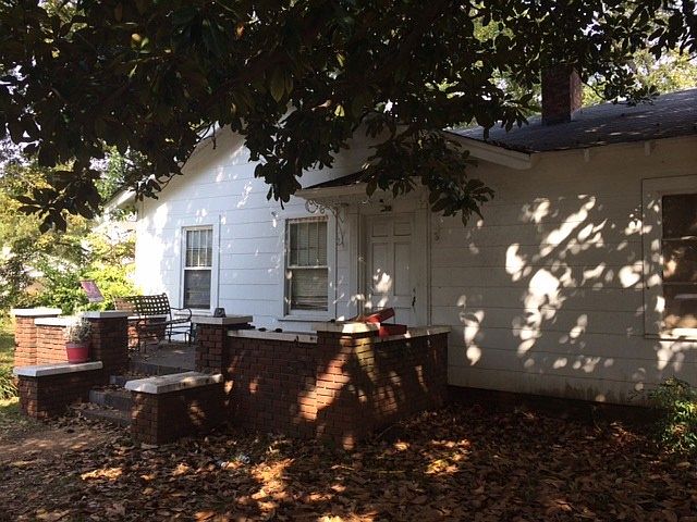 2nd image of 310 16th St E