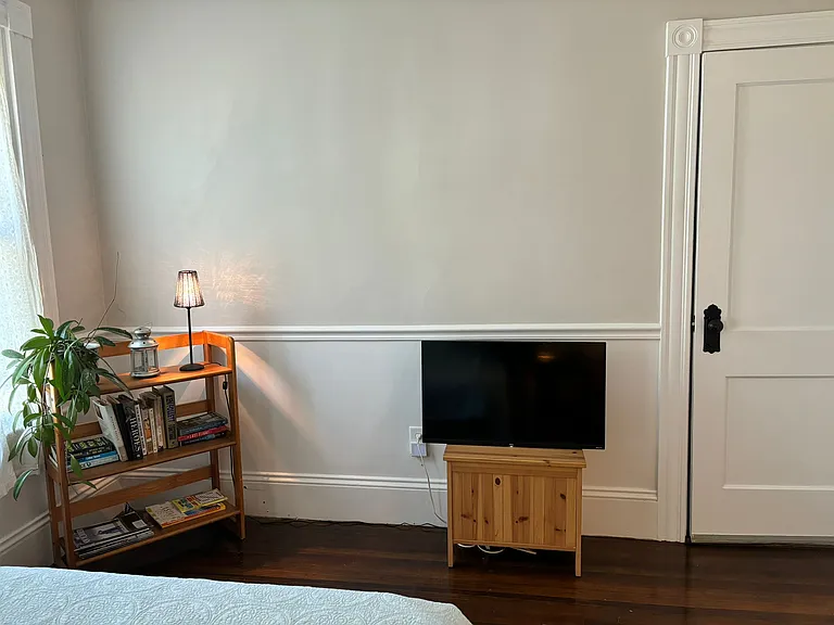 84 Park Ave — Photo 23