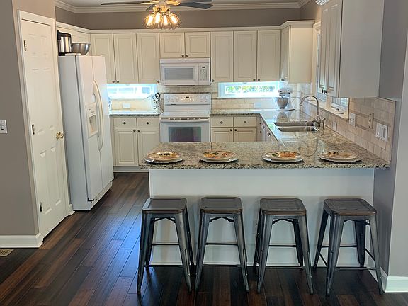 4th image of 2765 Wyndcliff Way