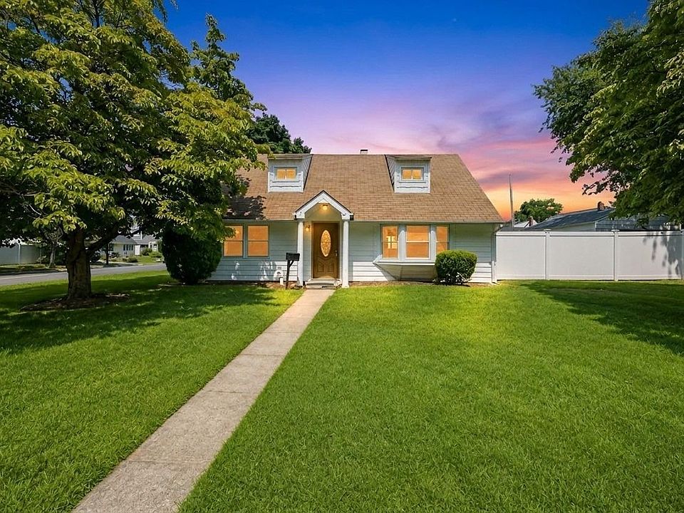 1st image of 3173 Roxbury Ln