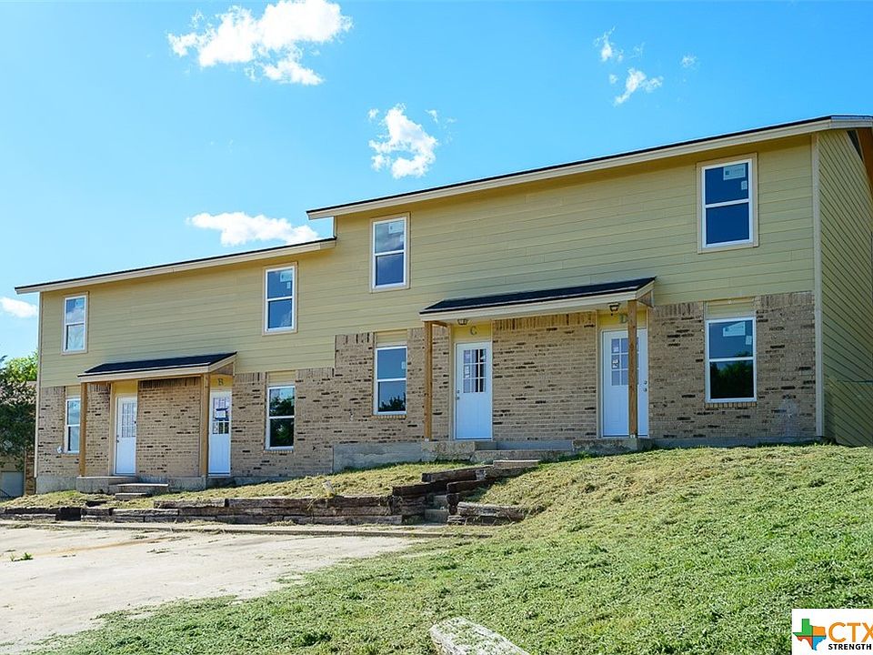 2nd image of 203 Oak Trail Dr
