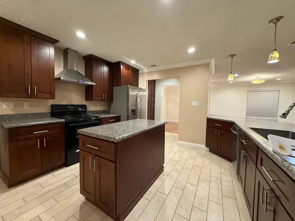 4155 Langley Ave, Pensacola, FL 32504