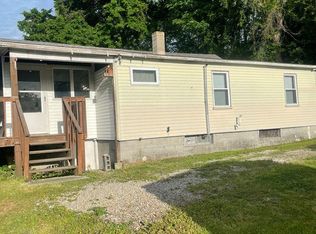 535 Brownfield Aly, Uniontown, PA 15401