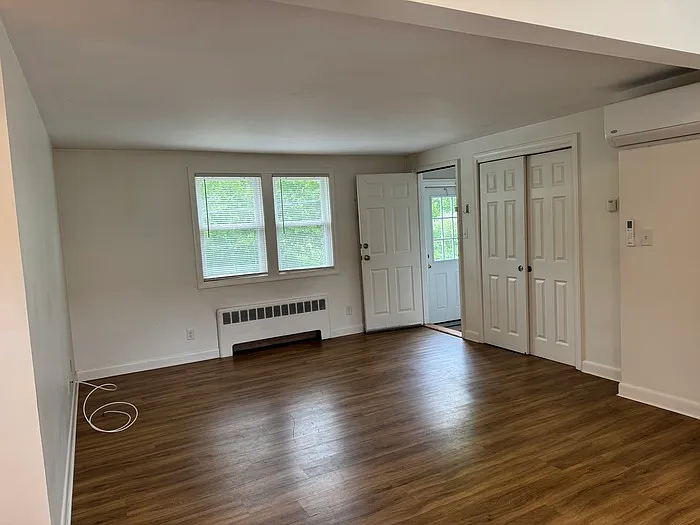 27 Evergreen Ave — Photo 5