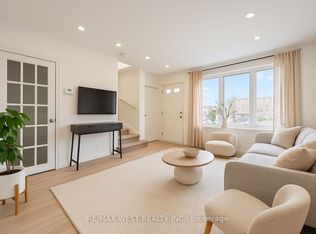 740 Kennedy Rd #34, Toronto, ON M1K2C5