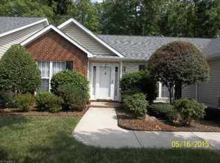 112 Village Dr, Jamestown, NC 27282