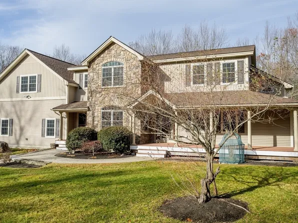 837 Mount Elam Rd, Fitchburg, MA 01420