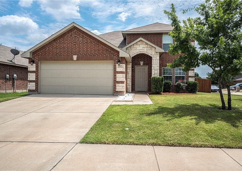 1st image of 437 Emerald Creek Dr