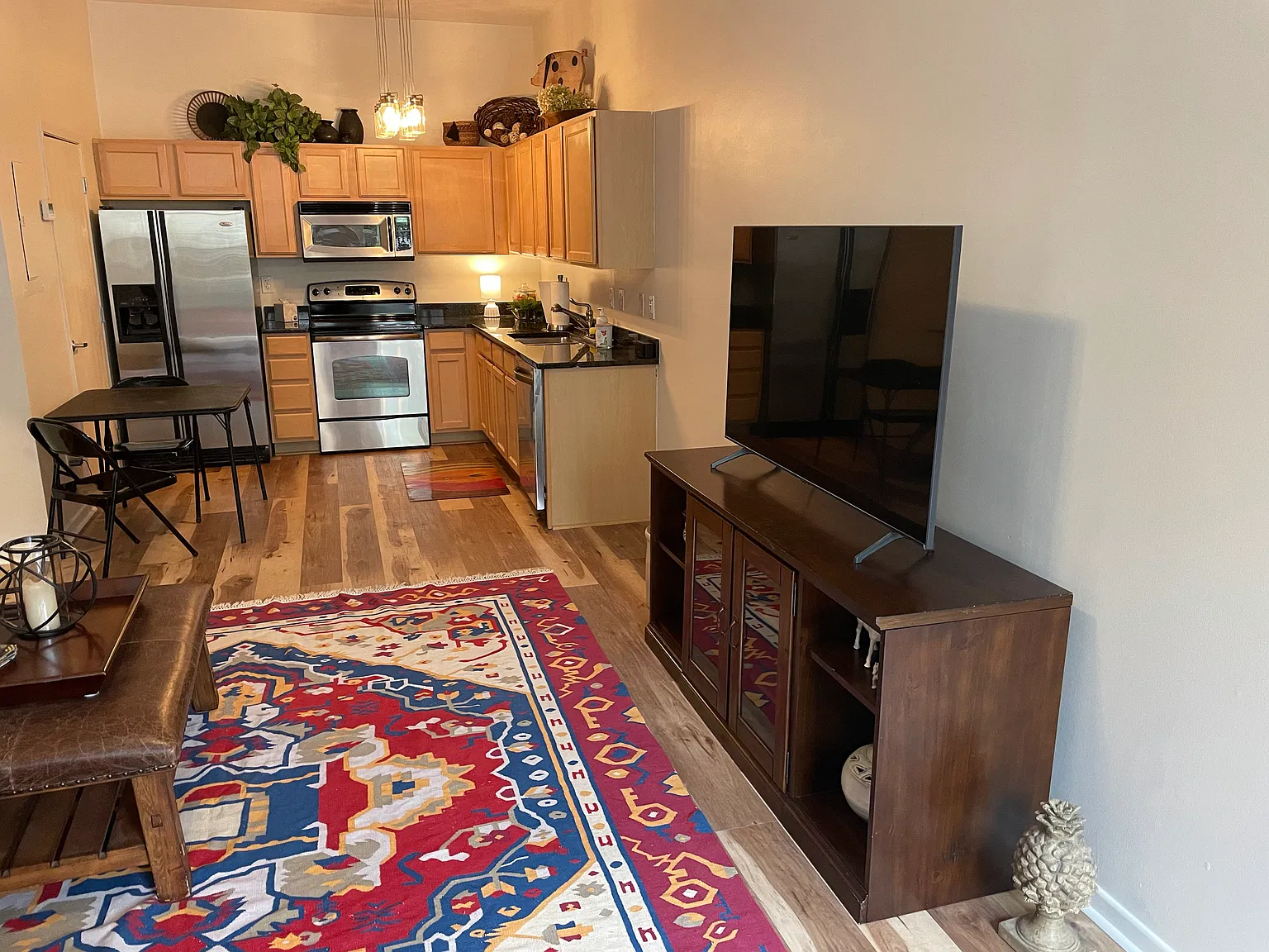 1 bed, 850 sqft, $1,500 — Photo 4