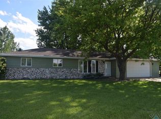 704 W 2nd Ave, Humboldt, SD 57035