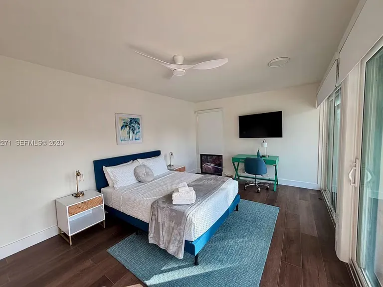 636 Hibiscus Dr — Photo 32