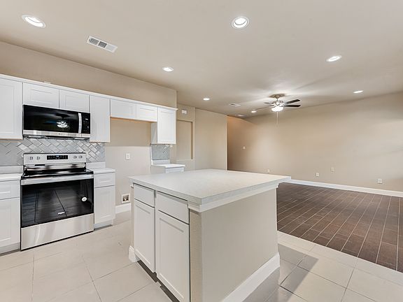 2nd image of 3003 San Martin Dr