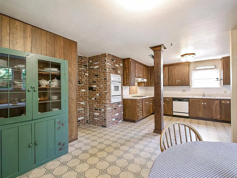 Large kitchen