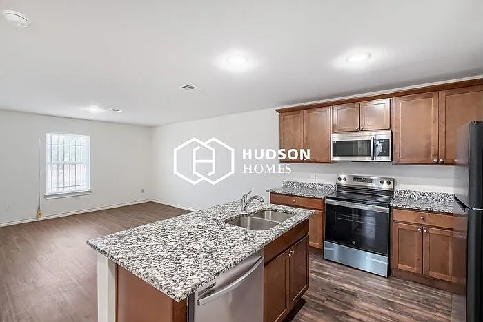 804 David Ave — Photo 6
