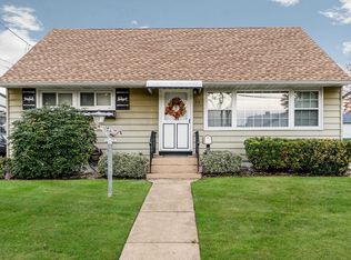 63 Wilfred Blvd, Hicksville, NY 11801