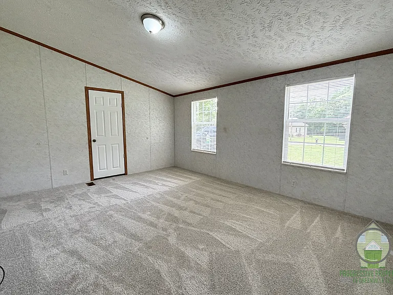 68 Honeysuckle Dr — Photo 11