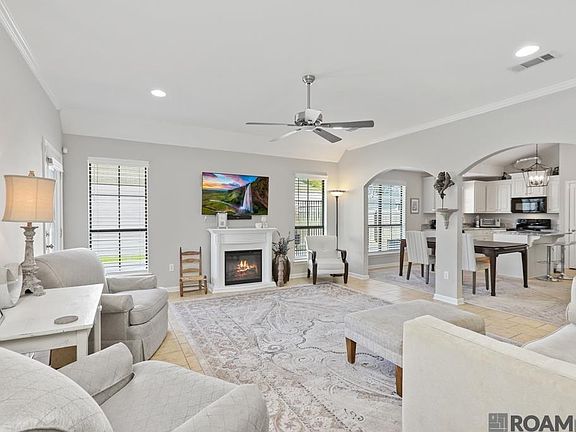 3rd image of 40406 Bailey Dr