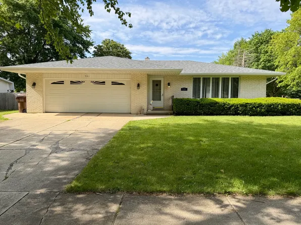 901 W Lark St, Peotone, IL 60468