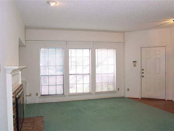 3rd image of 3101 Townbluff Dr APT 113