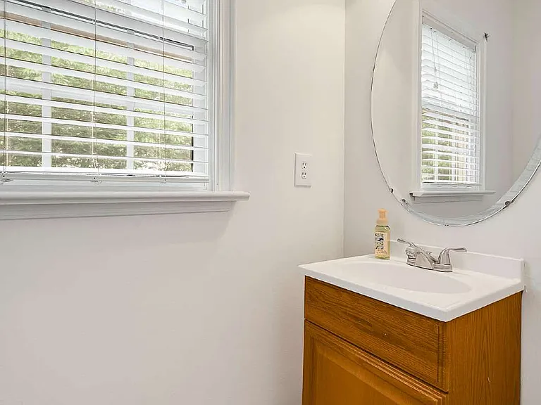 607 Green Garden Cir — Photo 16