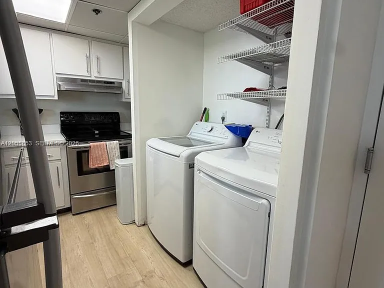 540 Brickell Key Dr #1418 — Photo 13