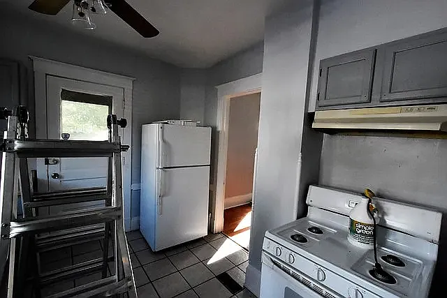 465 N Spring St — Photo 9