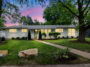 1620 Lincoln Dr, Saint Charles, MO 63303