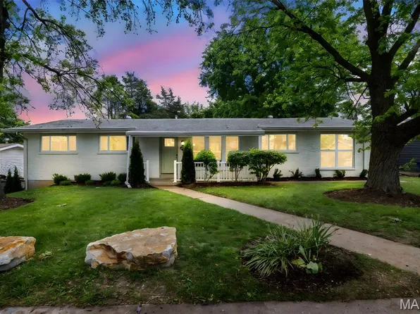 1620 Lincoln Dr, Saint Charles, MO 63303