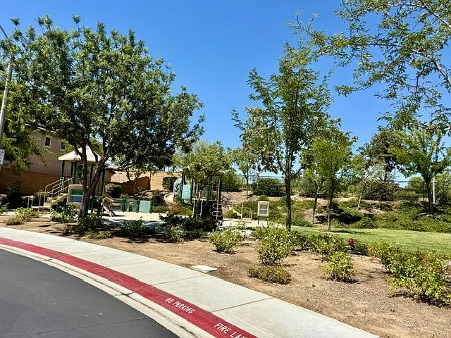 12875 Cobblestone Ln — Photo 30
