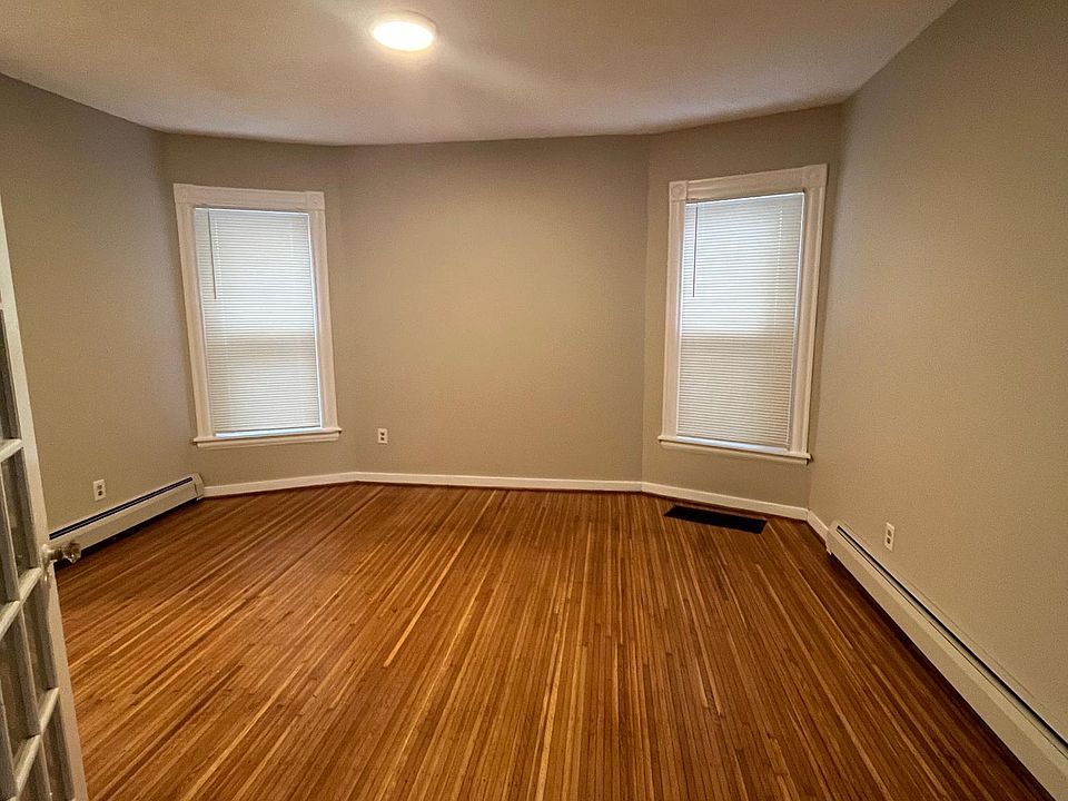 1st image of 18 Cambridge St #1