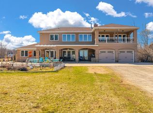 2235 Lakeshore Rd, Harbor Beach, MI 48441