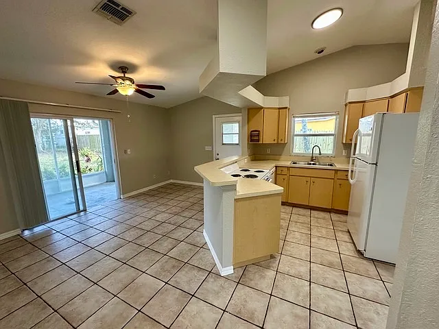 213 Elizabeth Ave #B — Photo 2