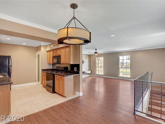 3rd image of 3205 Pinehurst Dr APT D