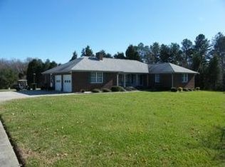 2005 Knight Rd, Kernersville, NC 27284