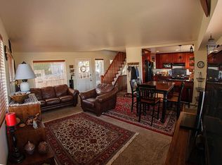 230 7th St, Pacific Grove, CA 93950