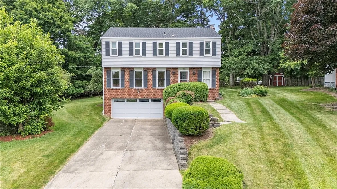 5675 Scenic View Dr photo 1