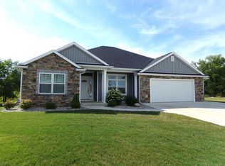 122 Duncastle Ct, Angola, IN 46703