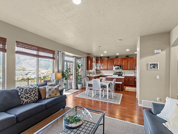 4th image of 14961 Winged Bluff Ln