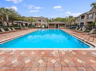 3869 Summer Grove Way N, Jacksonville, FL 32257