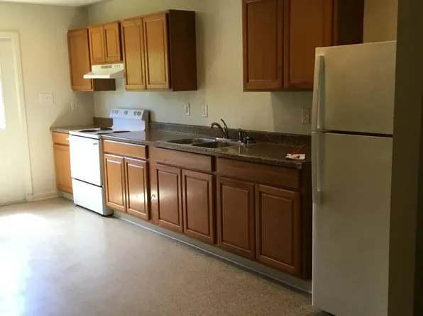 Country Apartments, 1368 Pitkin Rd #102, Leesville, LA 71446