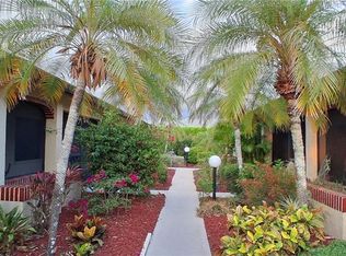 2056 Pine Isle Ln, Naples, FL 34112