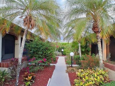 2056 PINE ISLE LN #2056, Naples, FL, 34112