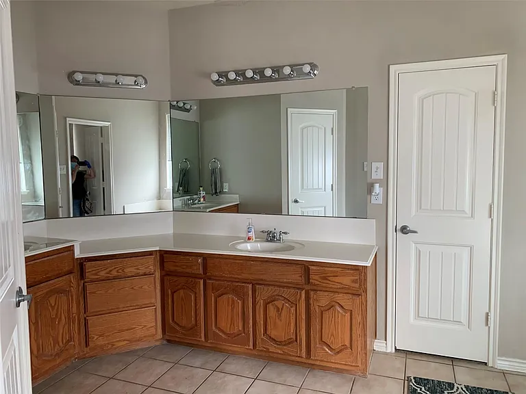 7700 Loma Alta Trl — Photo 14