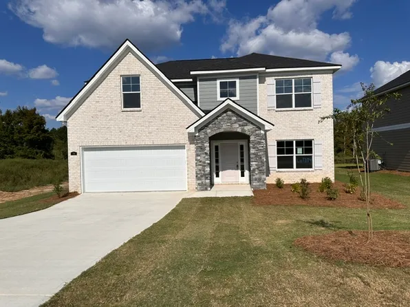 214 Black Oak Dr, Smiths Station, AL 36877